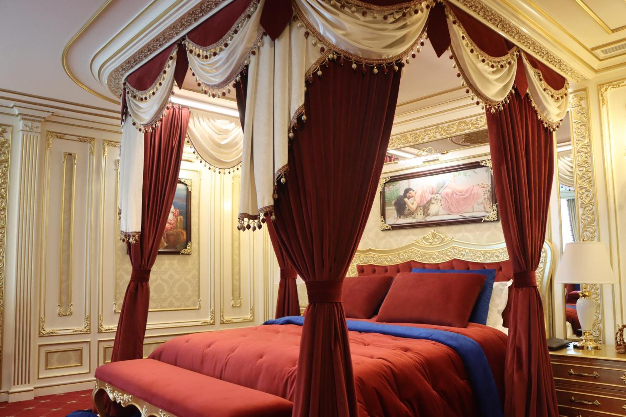 Cristal Erbil Hotel Exteriér fotografie A bedroom in the Imperial Suite