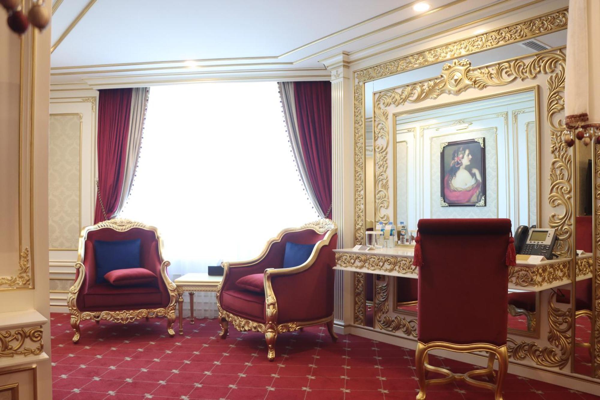 Cristal Erbil Hotel Exteriér fotografie The dressing room of the Bolshoi Theatre