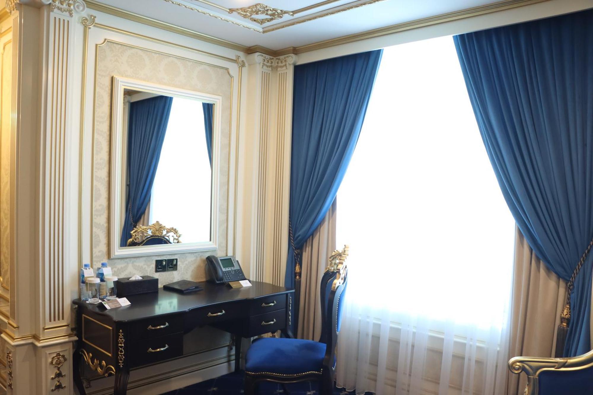 Cristal Erbil Hotel Exteriér fotografie A room in the hotel