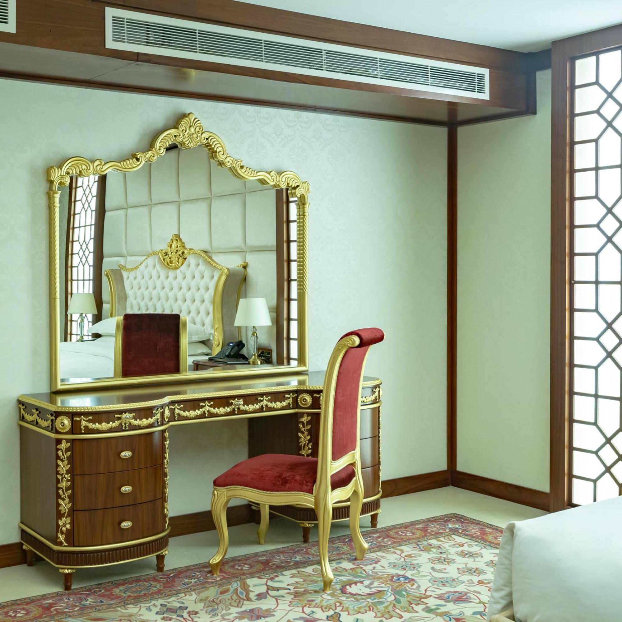 Cristal Erbil Hotel Exteriér fotografie A dressing table